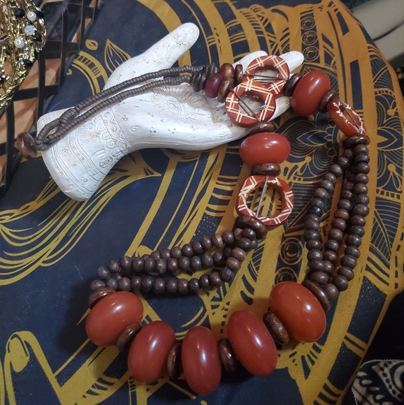 VINTAGE Gorgeous long boho wooden necklace with detailed beading - Picture 4 of 6